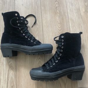 VINTAGE DKNY LACE UP SNEAKER BOOTS VELVET SIZE 8